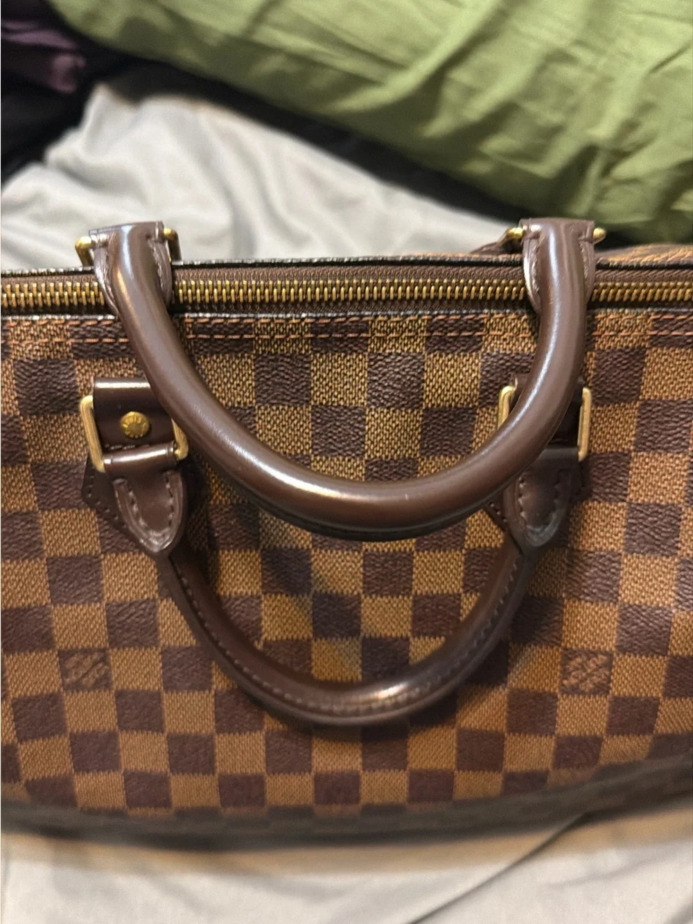 Louis Vuitton excellent